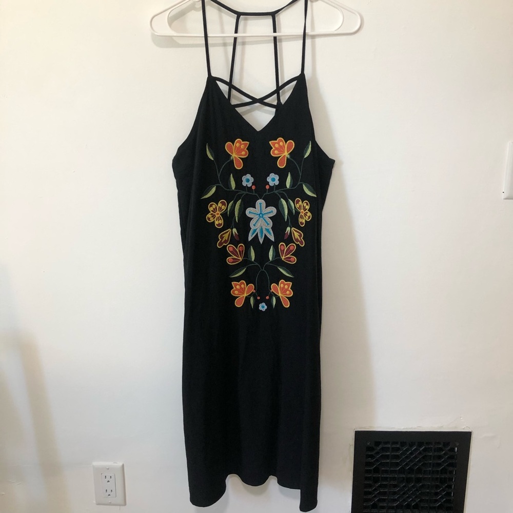 Black spaghetti strap dress with flowers. M